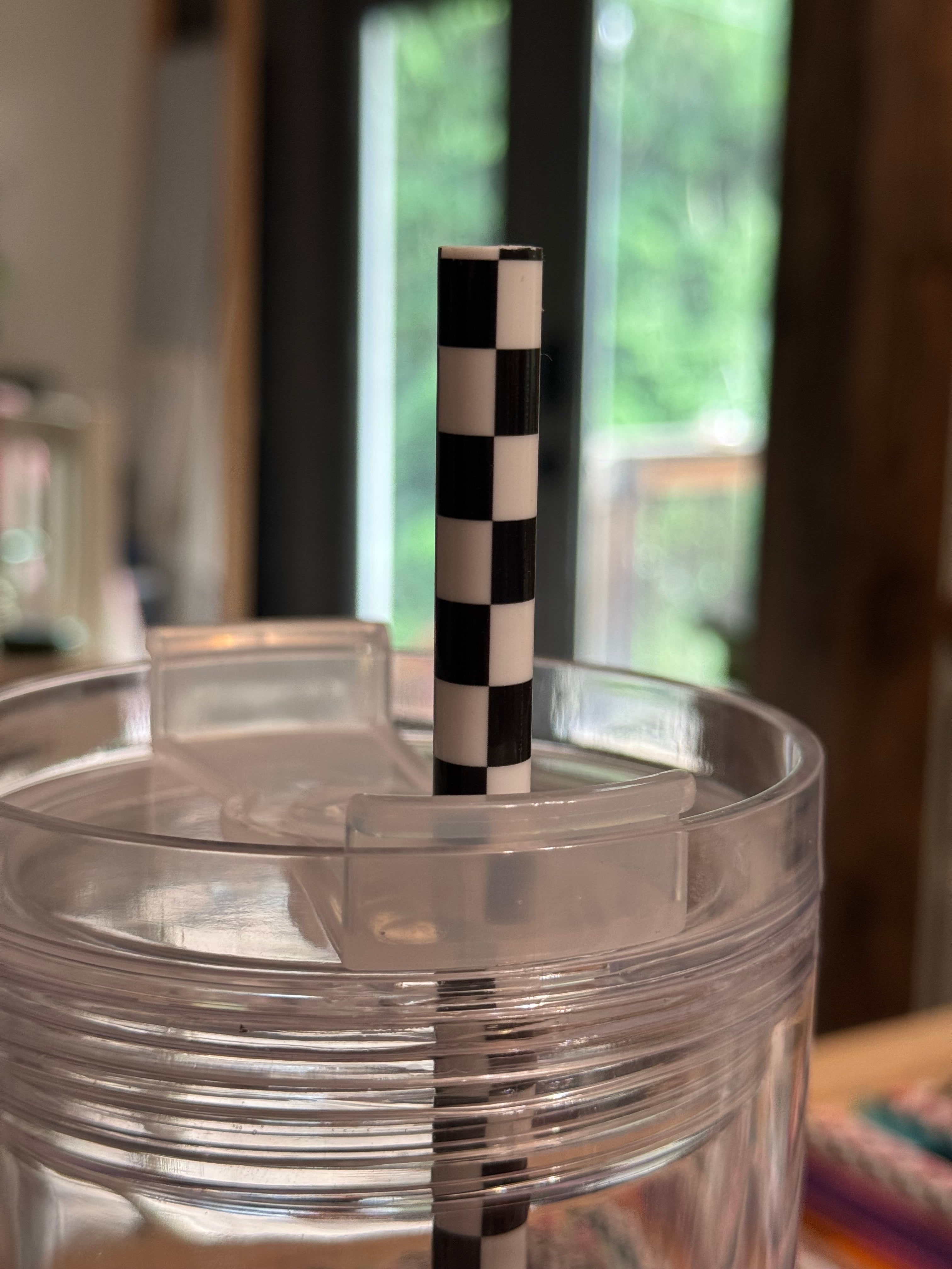 40oz black and white checkered straw