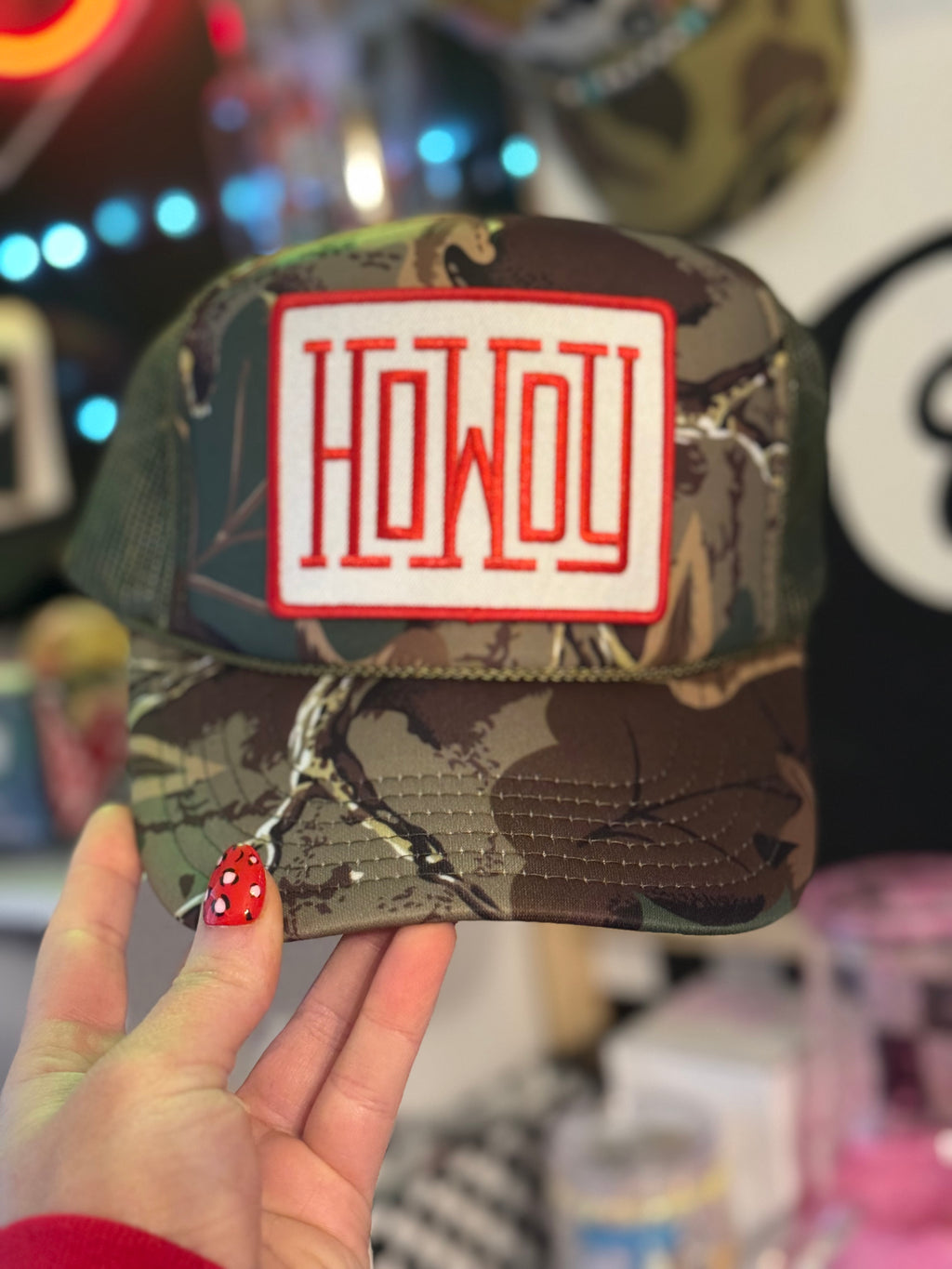 HOWDY white and red new camo